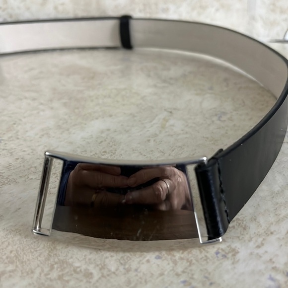 Ellen Tracy Genuine Leather Belt adjustable size 26“-38” - Picture 3 of 8